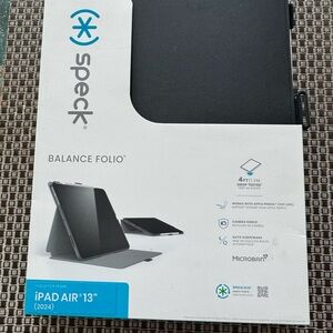 NWT Speck Balance Folio for iPad Air 13" (2024) - Black